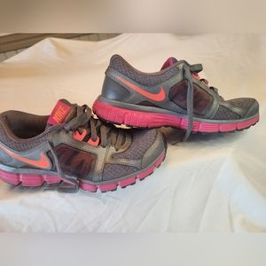 Nike Dual Fusion ST2 Gray and Pink size 9.5